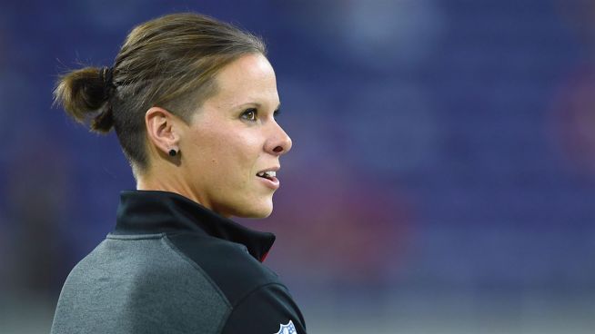 Katie Sowers ist die erste Trainerin im Super Bowl